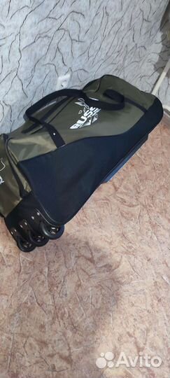 Хоккейный баул на колесах взрослый