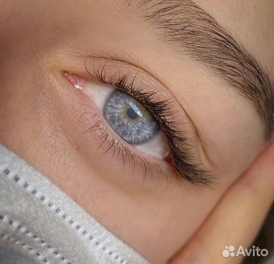 Наращивание ресниц ультратонкими ресницами