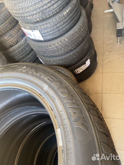 Headway HU901 215/55 R17