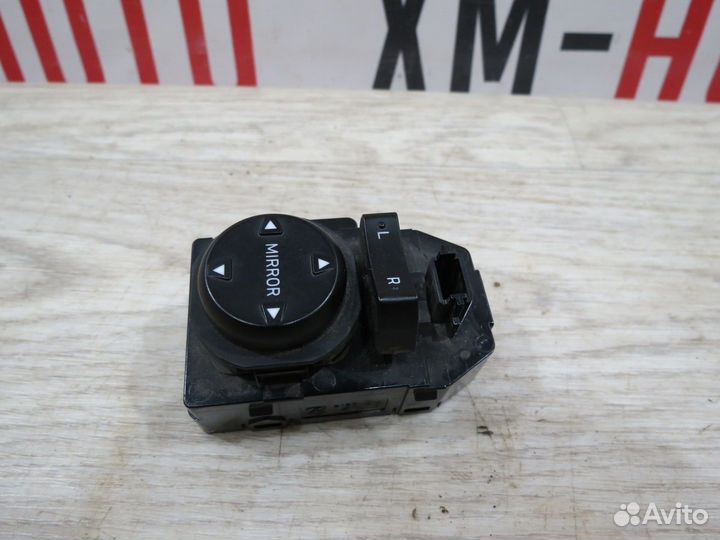 Блок регулировки зеркал Hyundai Solaris 2