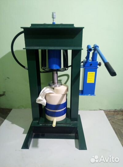 Маслопресс холодного отжима 1-5л