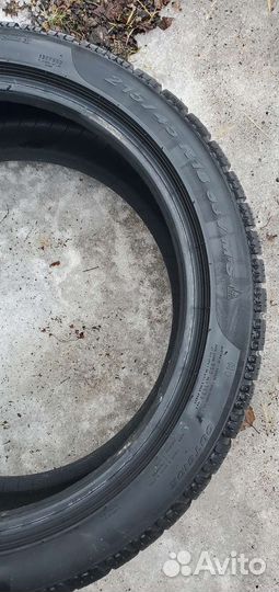 Pirelli Sottozero Winter 240 215/45 R18