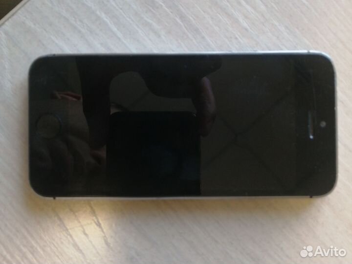 Телефон iPhone 5s