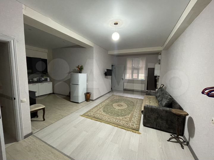 2-к. квартира, 55 м², 1/10 эт.