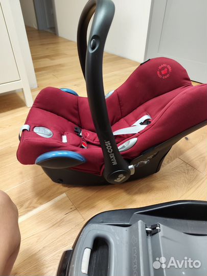 Автокресло Maxi Cosi Cabriofix + база