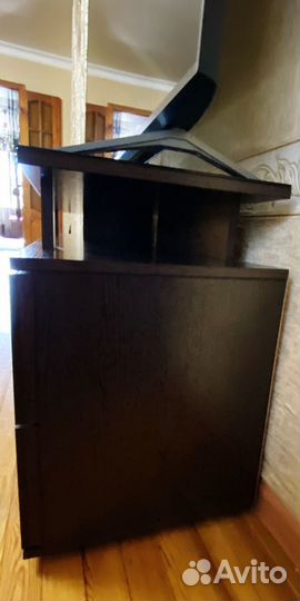 Тумба под телевизор