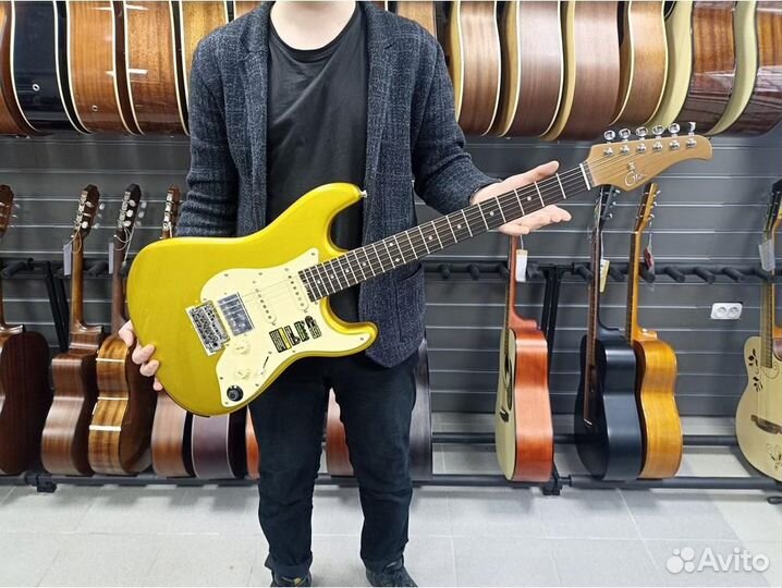 Mooer gtrs S800 Gold - Электрогитара со встроенным