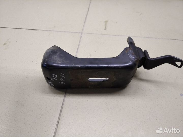 Кронштейн опоры двигателя Hi Lux 2015