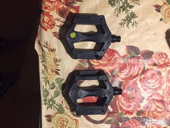 Педали для велосипеда