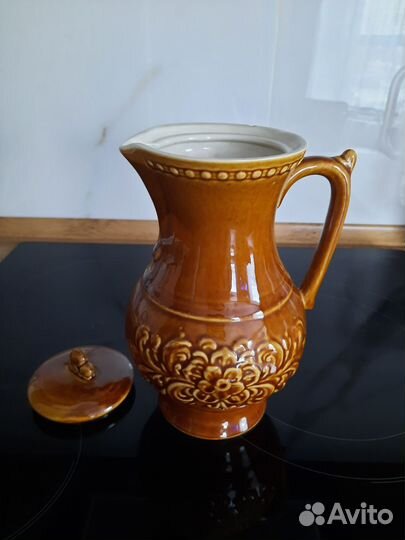 Глиняный кувшин