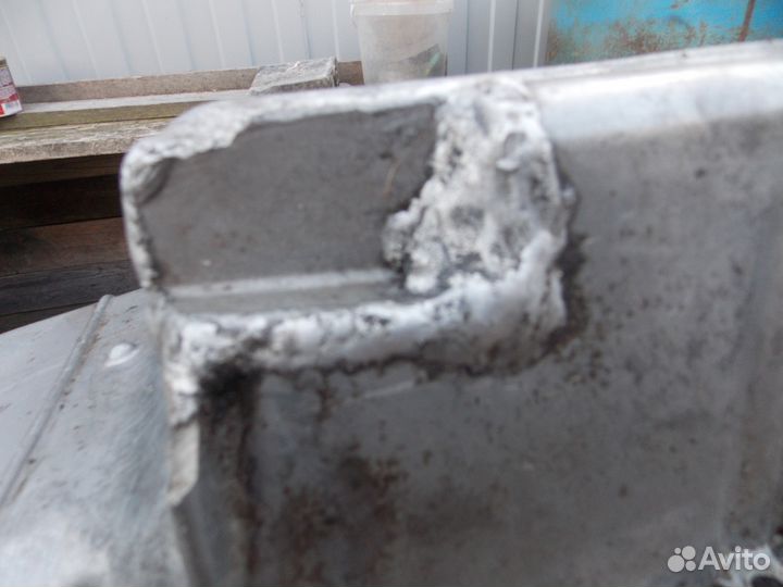 Продам масляный поддон змз409