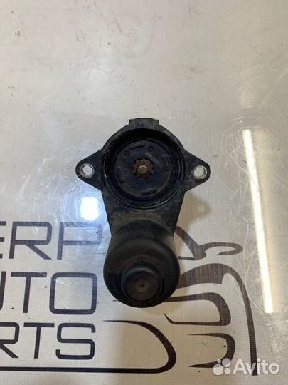 Мотор стояночного тормоза Volkswagen Passat B6 2.0