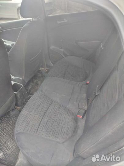 Hyundai Solaris 1.6 МТ, 2015, 200 000 км