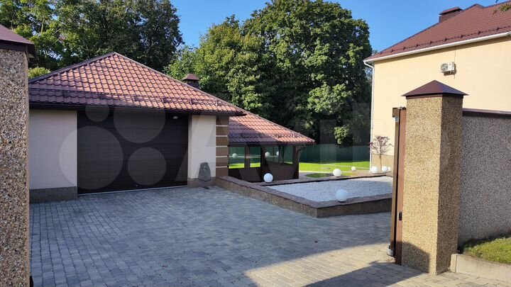 Дом 300 м² на участке 9 сот.