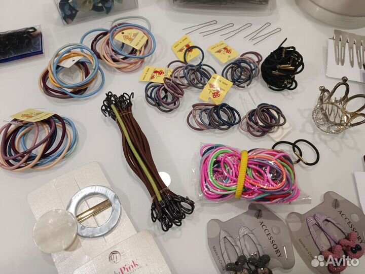 Заколки, невидимки, резинки, шпильки, зажимы