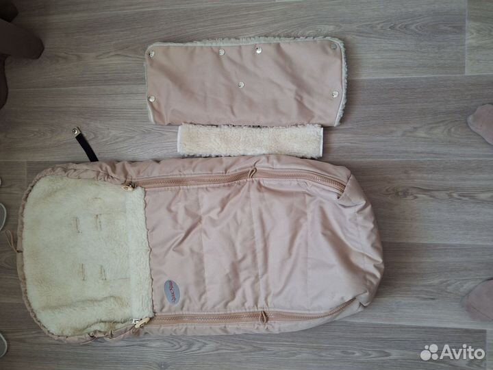 Зимний конверт в коляску на овчине с муфтой