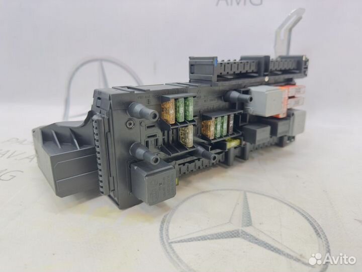 Блок предохранителей Mercedes W204