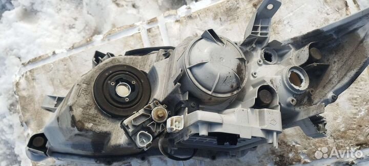 Фара правая toyota camry 40 рест. ксенон 09-11