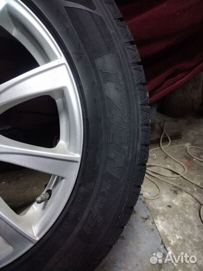 Kumho I'Zen KW31 235/55 R17 99R