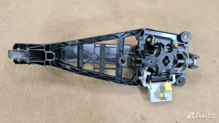 Ручка двери наружная задняя левая Опель Астра Н