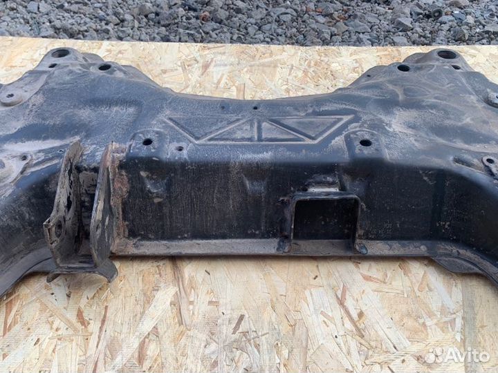 Подрамник передний Peugeot 307 psarfn10LH 2003