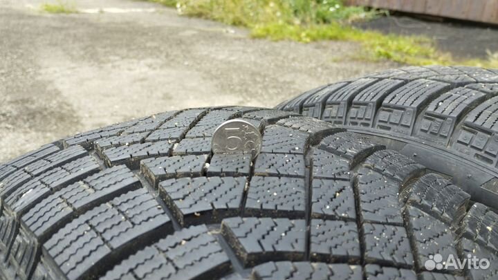 Pirelli Ice Zero FR 205/55 R16 94T