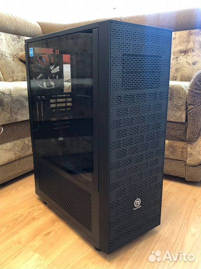 Корпус для пк Thermaltake Core X71 Tempered Glass