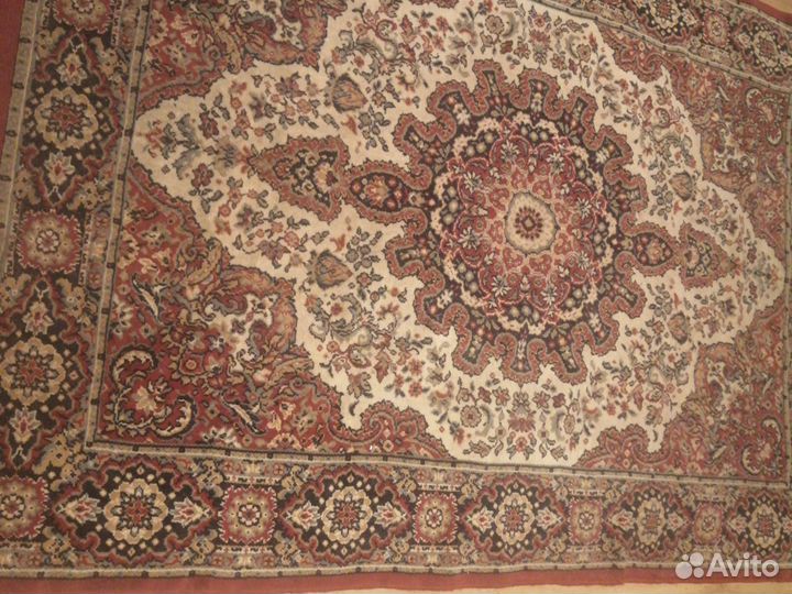 Ковер бу шерстяной