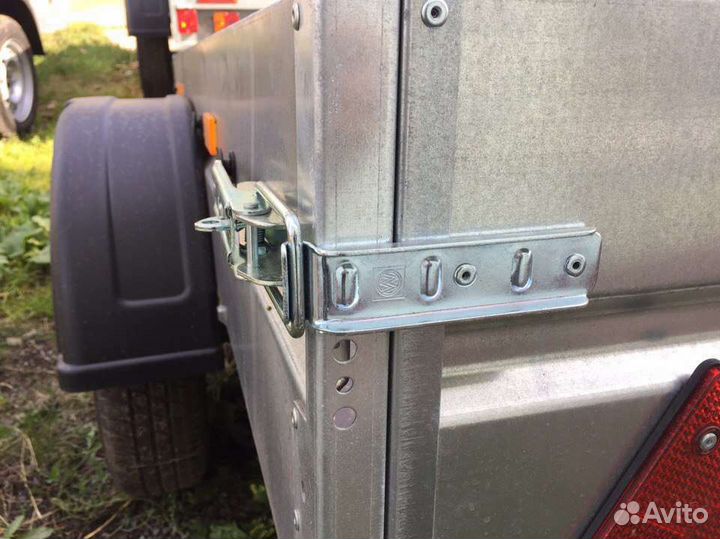 Замок борта на прицеп