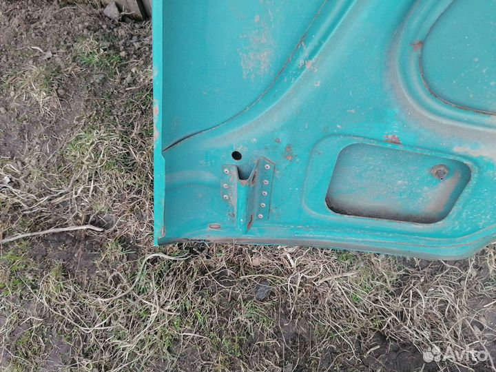 Капот на оку