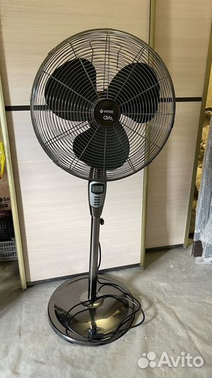 Вентилятор напольный Vitek Airo2 VT-1922 CH