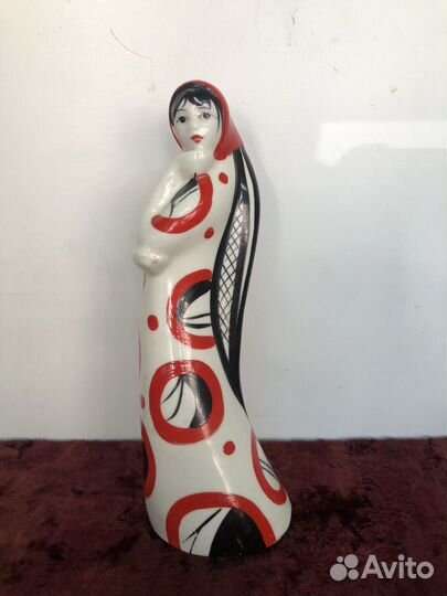 Статуэтка Девушка с косой Гжель