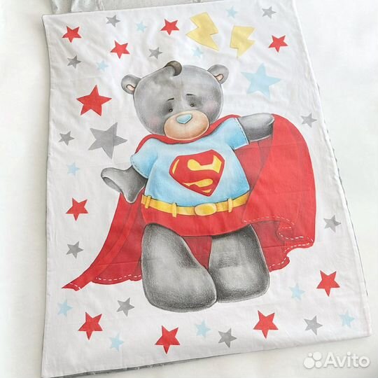 Комплект в детскую овальную кроватку