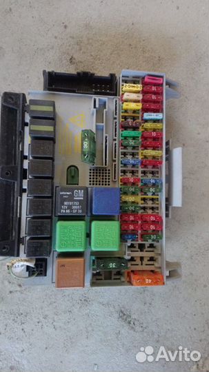 Блок предохранителей Опель Вектра Б х18хе АКПП