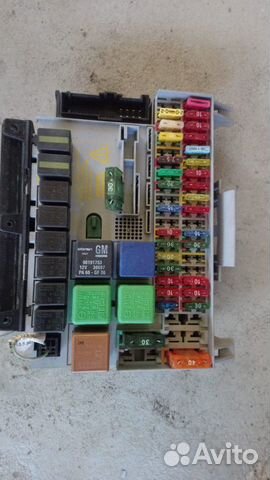 Блок предохранителей Опель Вектра Б х18хе АКПП