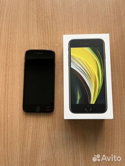 iPhone SE, 64 ГБ