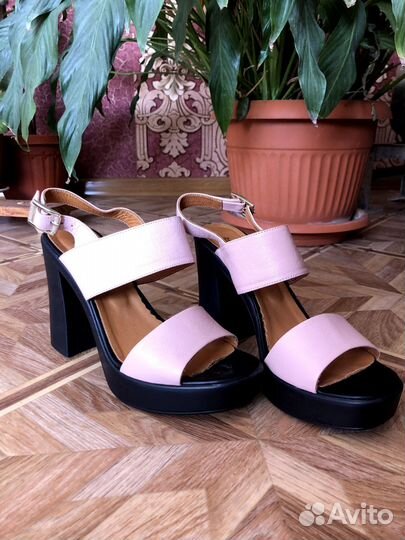 Босоножки летние женские