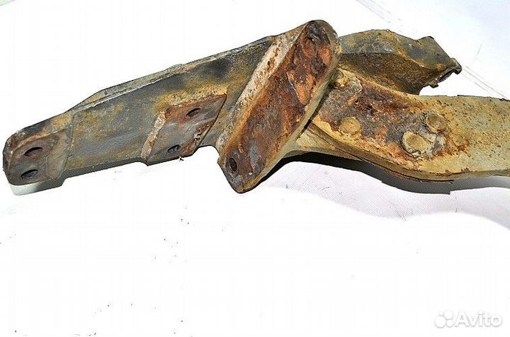 Траверса рамы volvo FH (01.05)