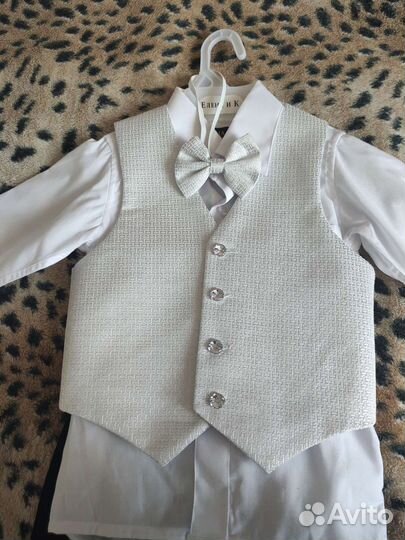 Нарядные костюмы для мальчиков 98р-р