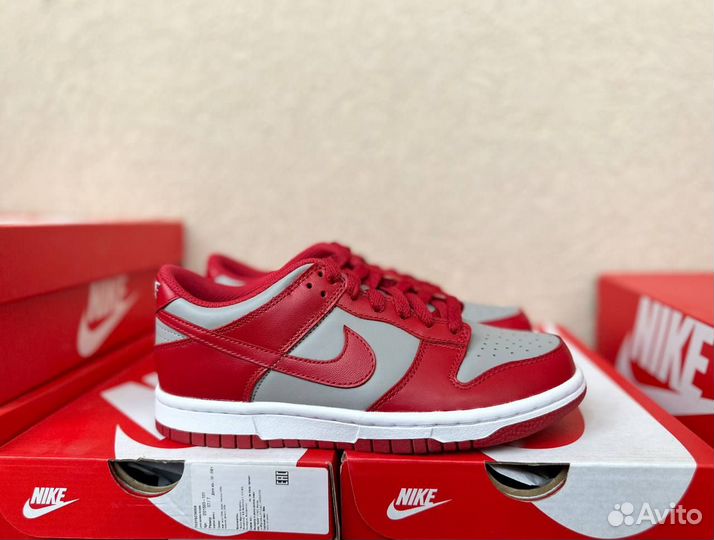 Nike Dunk Low Retro Medium Varsity Red unlv 4.5Y