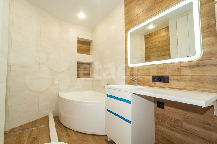 3-к. квартира, 74 м², 10/17 эт.