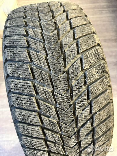 Nexen Winguard Ice Plus 215/45 R17 91T