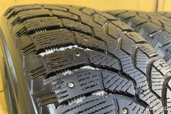 Bridgestone Blizzak Spike-01 225/65 R17