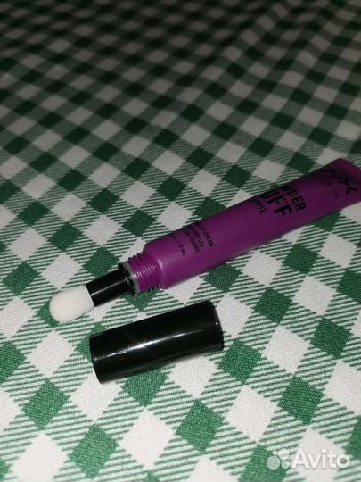 Помада NYX Powder Puff фиолетовая