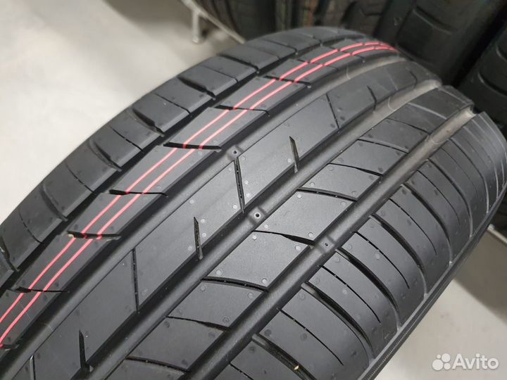 Kumho Ecsta HS52 225/65 R17