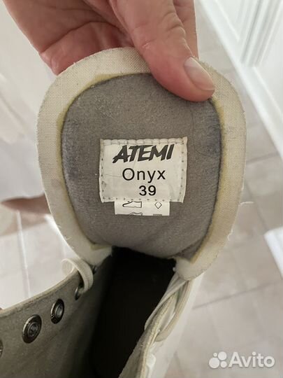 Коньки фигурные 39