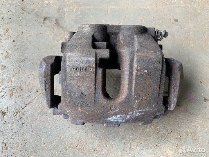 Суппорт передний правый Mercedes-Benz R-Class W251