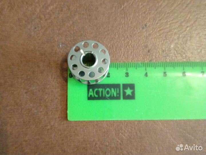 Шпульки новые,диаметр 2см