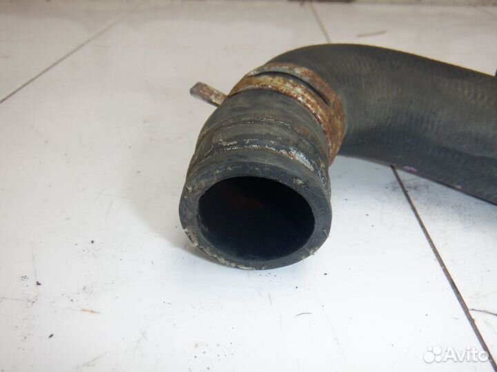 Патрубок радиатора Peugeot 206