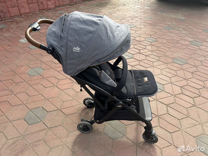 Коляска Joie Pact Flex Signature